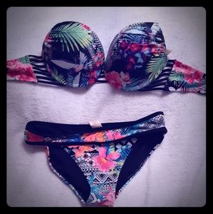 OP Pushup Bikini top and bottoms